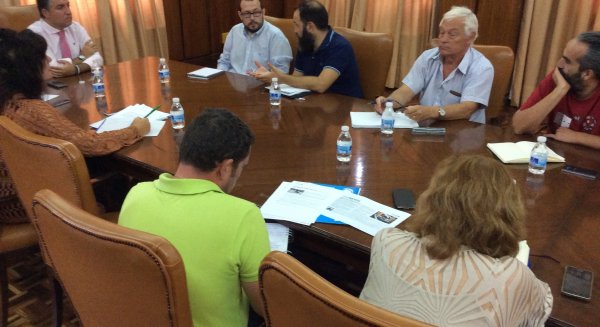 La Diputación colaborará con asociaciones y ayuntamientos para mejorar la atención a los refugiados