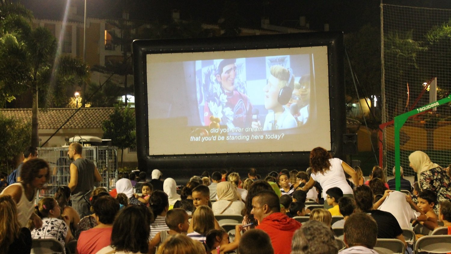 Más de 2.000 personas visitan el cine de verano de Mijas