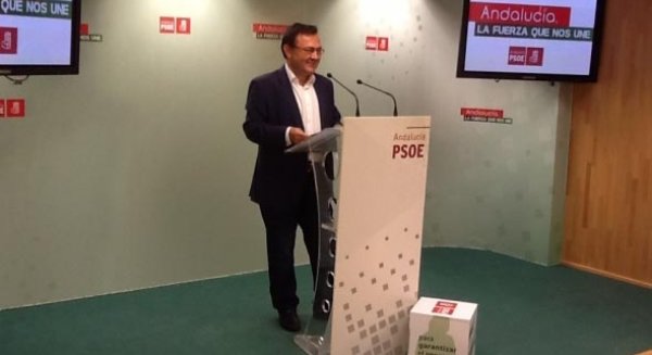 El PSOE-A insta a Moreno (PP) a 