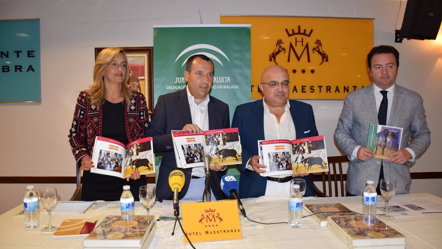 La Junta muestra su apoyo a la Goyesca de Ronda como 