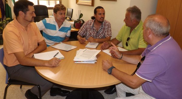 Rincón de la Victoria elabora la primera ordenanza de comercio