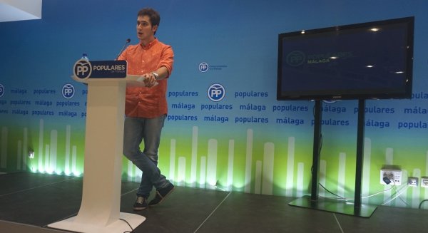 Paniagua: “La fábrica de parados que abrió el PSOE ya se ha cerrado y hay 125.000 jóvenes parados menos”