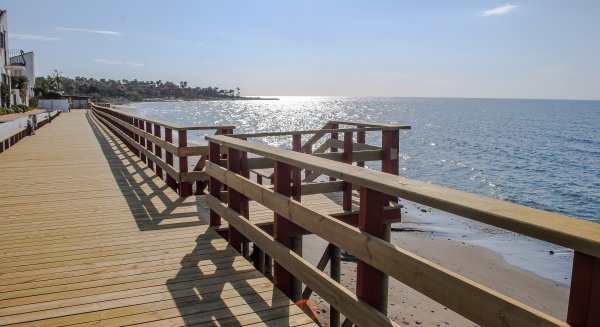 El Ayuntamiento de Estepona adjudica dos tramos del corredor litoral