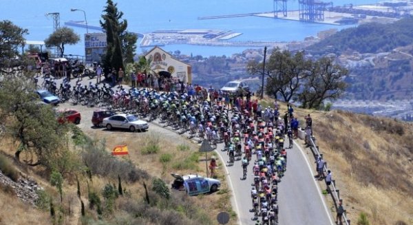 Estepona acoge la salida de la cuarta etapa de la Vuelta Ciclista a España