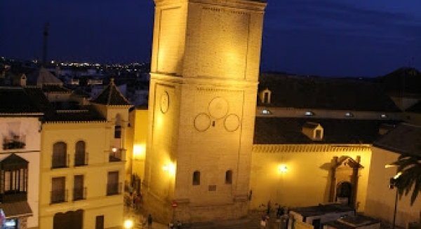Unas 12.000 personas participan en las actividades de la Noche en Vela de Vélez-Málaga