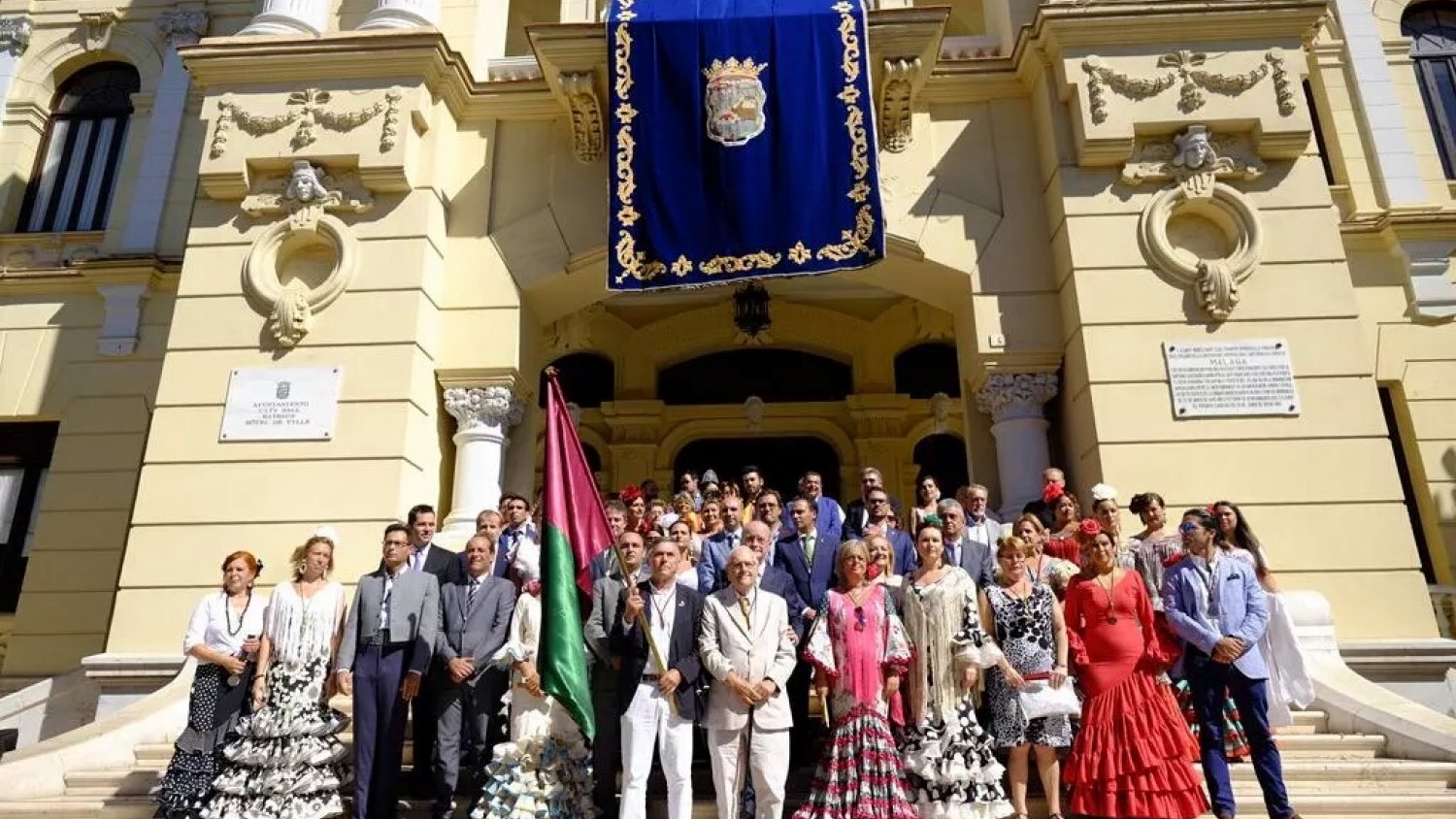 Málaga celebra la Romería de la Victoria, con El Pimpi como abanderado