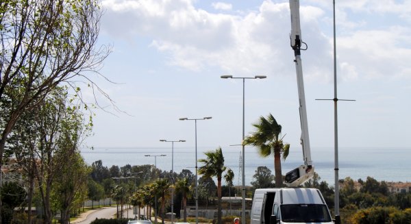 El Ayuntamiento de Estepona optimiza el sumistro eléctrico y ahorra 120.000 euros