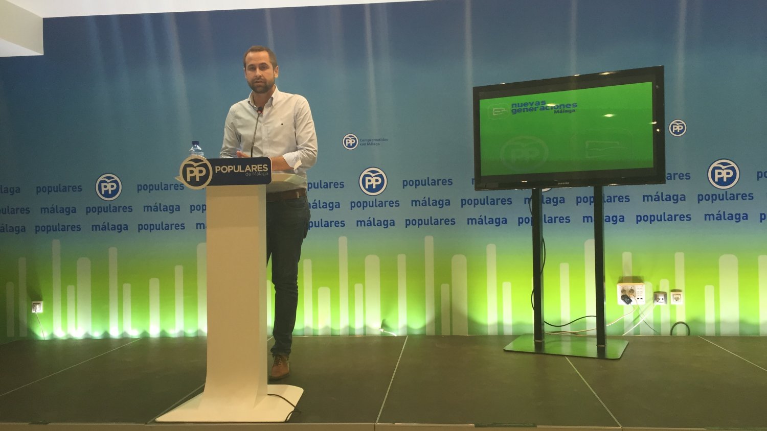 NNGG exige a la Junta de Andalucía que asuma sus competencias en materia de vivienda