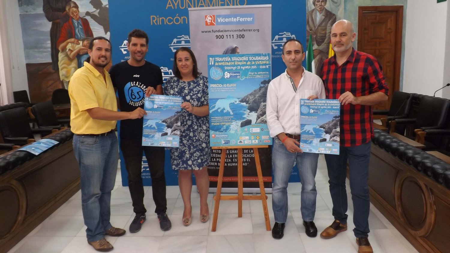 Rincón y Brazadas Solidarias organizan la IV Travesía a nado 'Acantilados' a favor de la Fundación Vicente Ferrer
