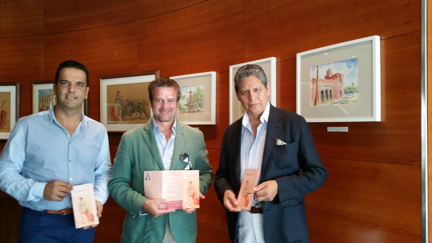 Málaga acoge la exposición 'Más de cien motivos' del pintor taurino Humberto Parra