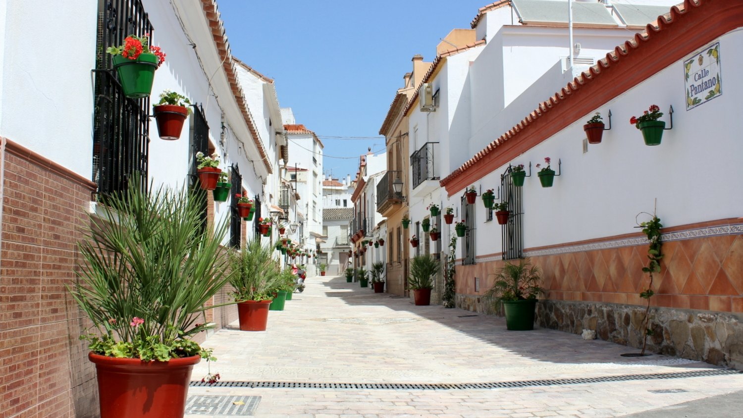 Estepona suma 70 actuaciones en remodelaciones en el casco histórico con los trabajos de la calle Pantano