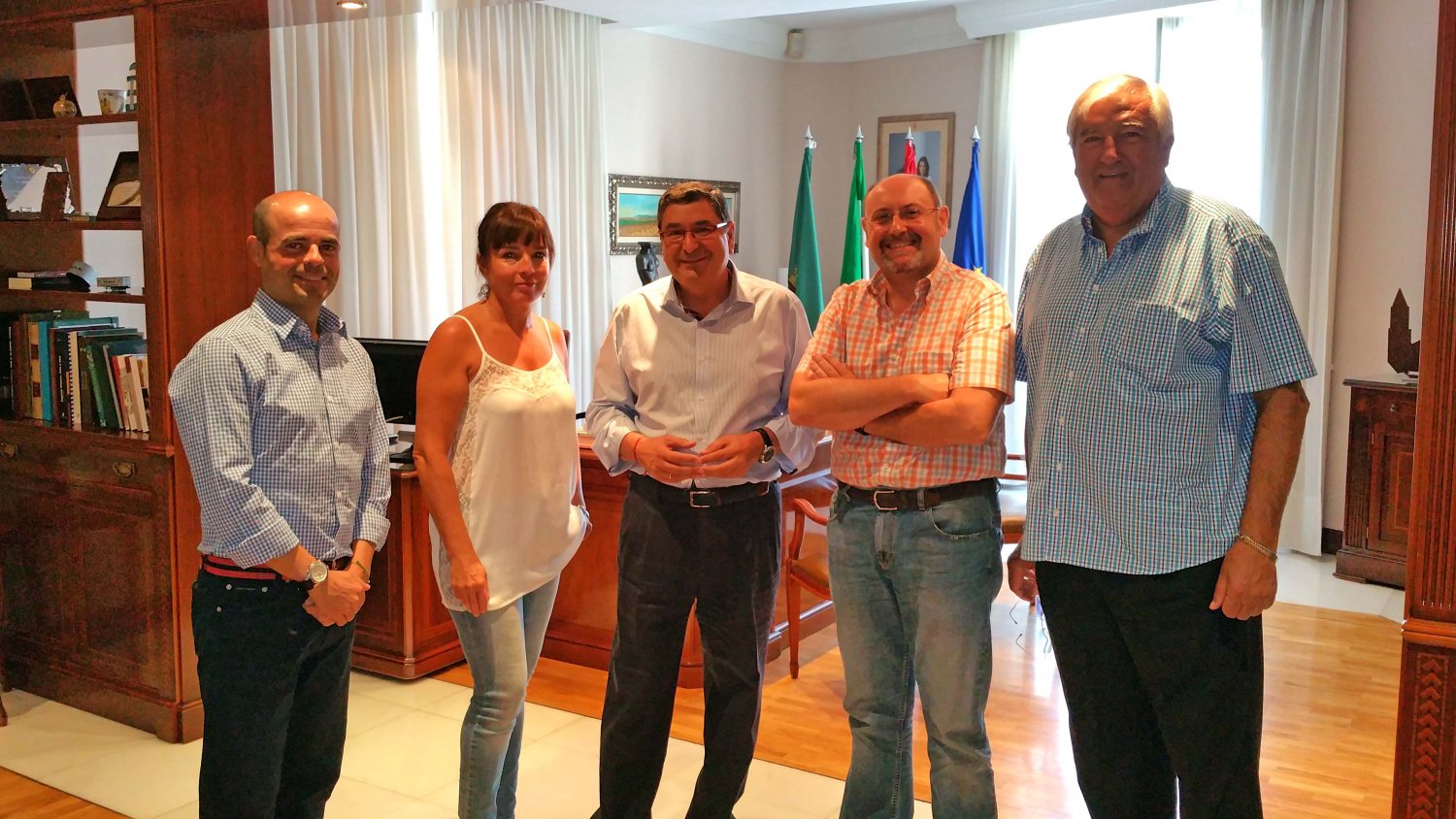 Vélez-Málaga y Cruz roja trabajarán para ampliar la oferta de módulos del centro de formación profesional de Almayate