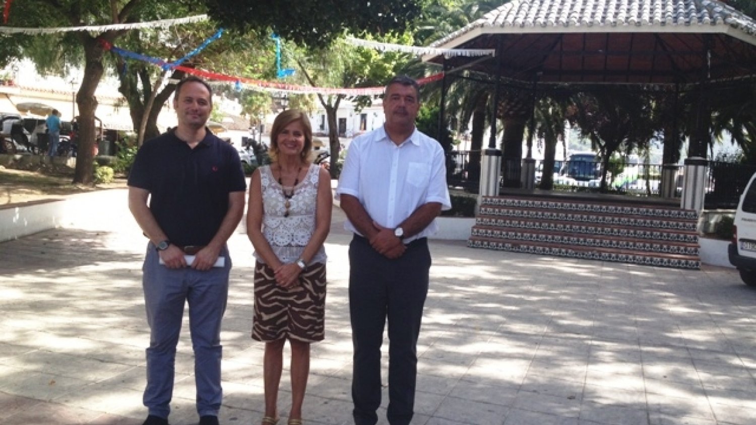 Oña mediará con la Junta para que autorice el inicio de las obras de remodelación del centro histórico de Mijas Pueblo