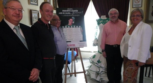 Café Santa Cristina estrena caseta en Cortijo de Torres con actuaciones, desfile de moda y un sorteo solidario