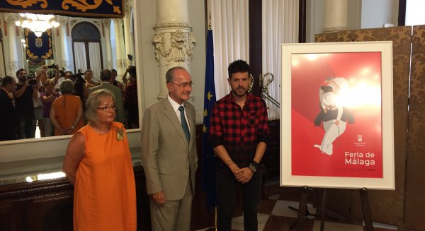 El Ayuntamiento recibe a Pablo López, pregonero de la Feria de Málaga 2015