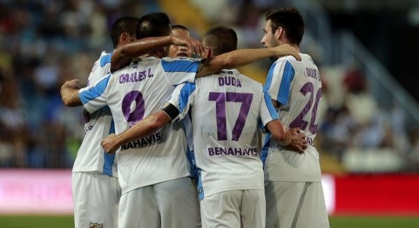 El Málaga vence al Lekhwiya y se alza con el Trofeo Costa del Sol