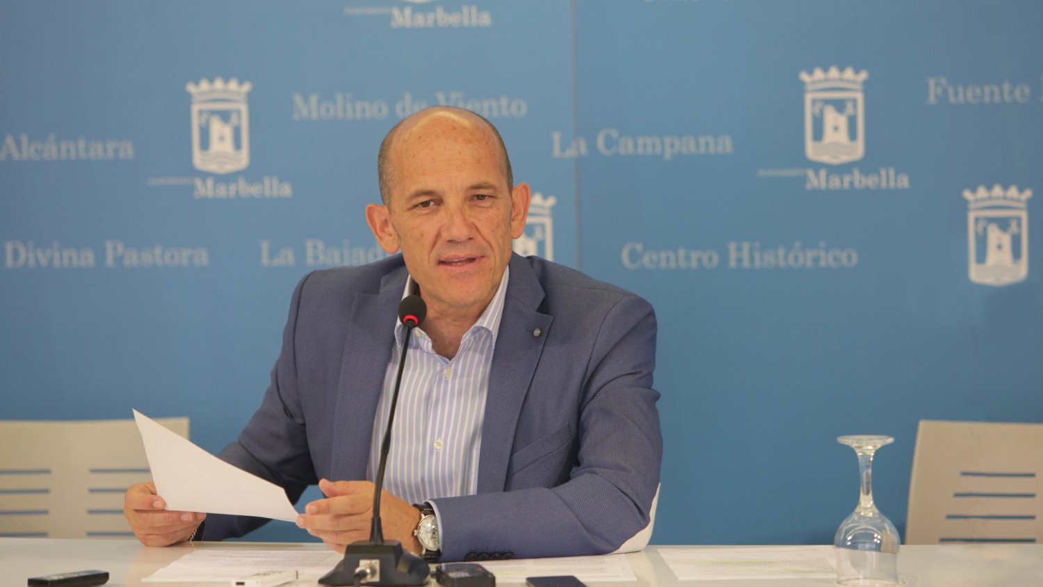 Marbella trata de solucionar un problema de 