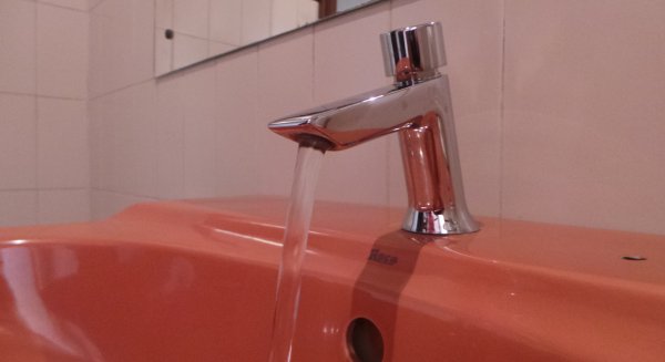 El PSOE propone una tarifa de agua de cero euros para familias en situación de exclusión social