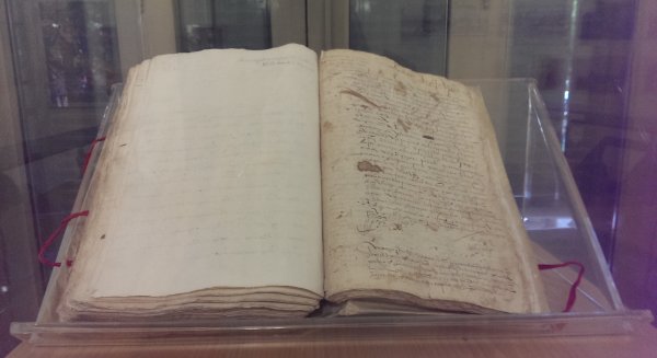 El Archivo Municipal expone un documento sobre la esclavitud en el siglo XVI