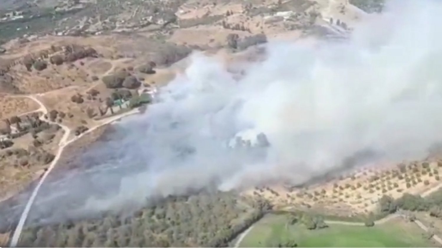 Estabilizado el incendio forestal declarado en la zona de Entrerríos de Mijas