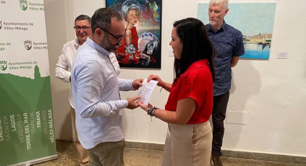 Alejandro Galán, ganador del XII Premio de Pintura Evaristo Guerra por su obra ‘La espera’