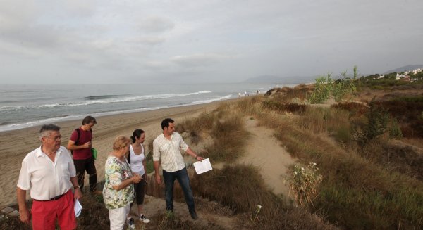 Ayuntamiento de Marbella planifica los trabajos de recuperación y protección de las dunas que serán declaradas reserva ecológica