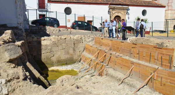 El PSOE de Diputación se compromete con el parque arqueológico de Cártama