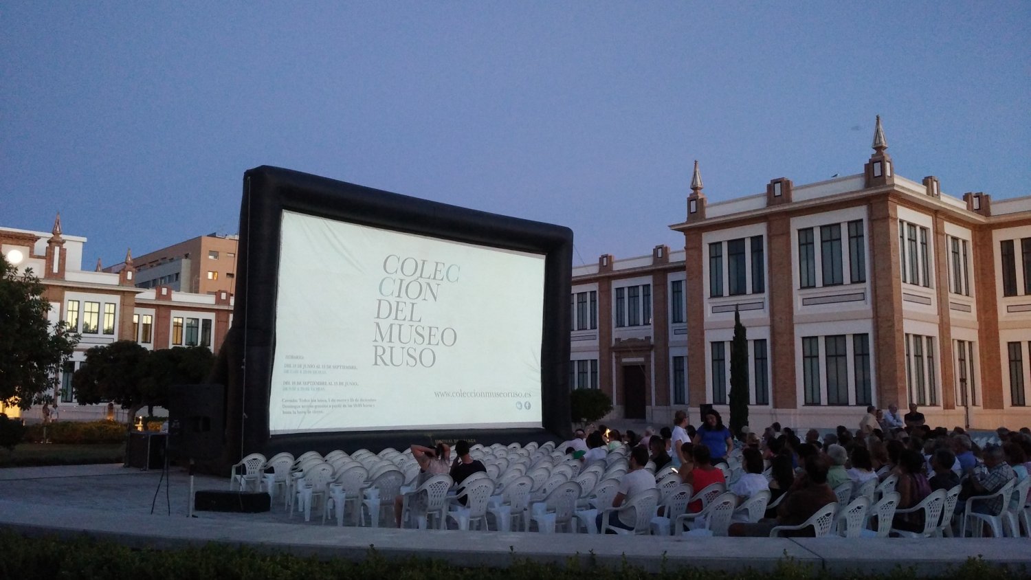La Colección del Museo Ruso cierra su cine de verano con 'Ocho apellidos vascos'