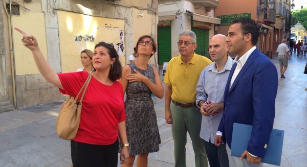 El PSOE reclama una ordenanza que regule en Málaga la situación de solares y edificios en ruina
