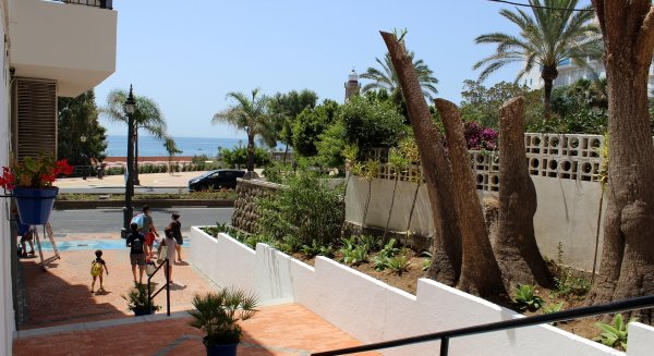 Estepona inaugura las obras de remodelación del Pasaje Las Moradas