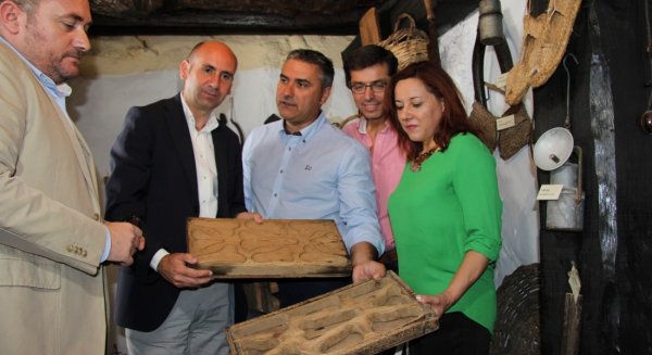El PSOE propone que 'Sabor a Málaga' divulgue el cultivo de las uvas pasas y el vino moscatel