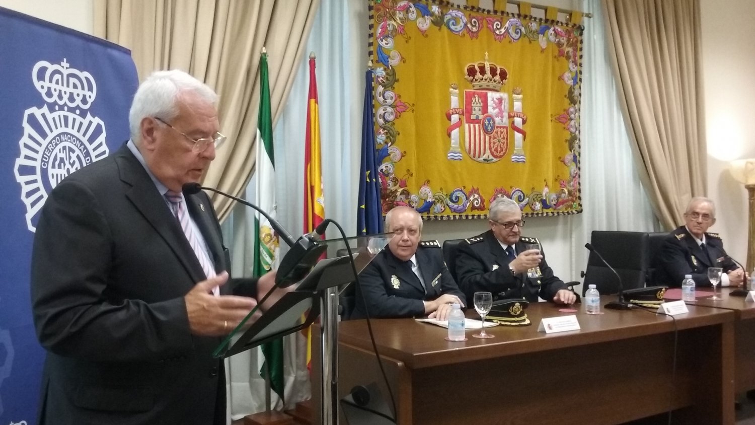 Hernández Mollar pide una comisión de investigación parlamentaria sobre violencia de género