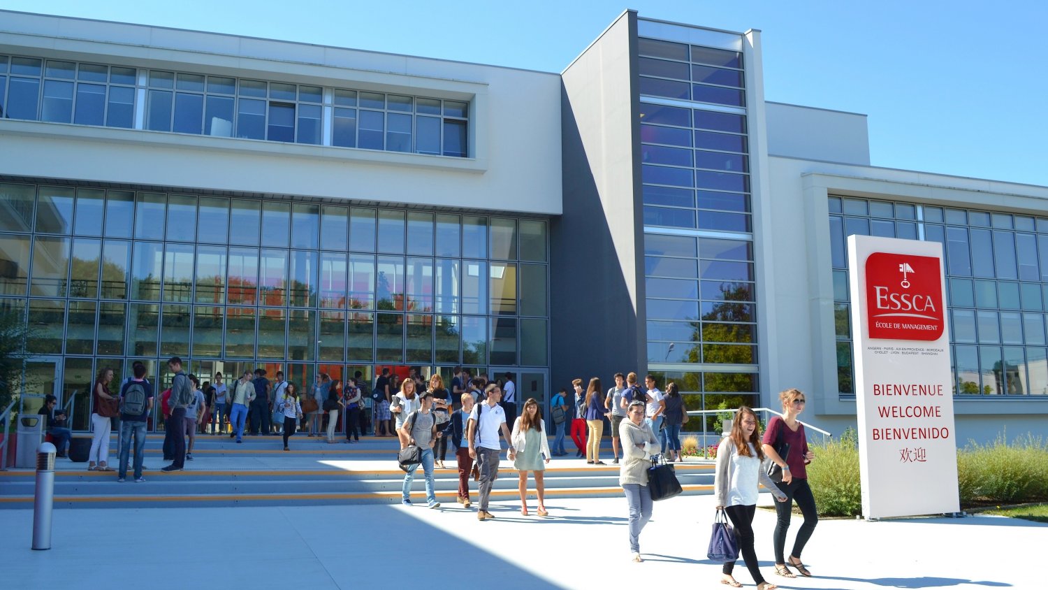La Escuela de Negocios ESSCA anuncia que abrirá un nuevo campus en Málaga