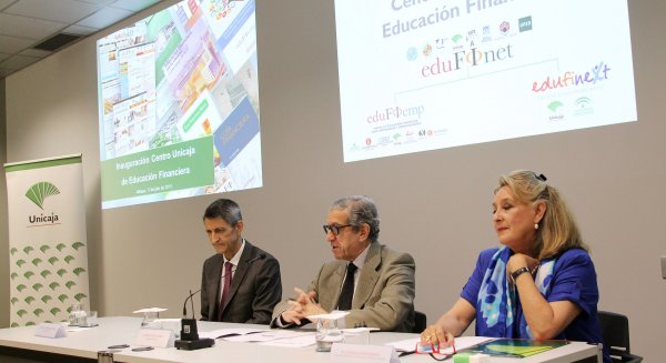 Unicaja pone en marcha un centro de educación financiera