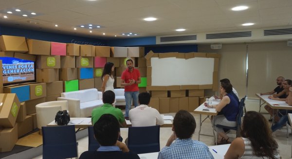 NNGG destaca la importancia del debate continuo para reforzar la conexión con los jóvenes