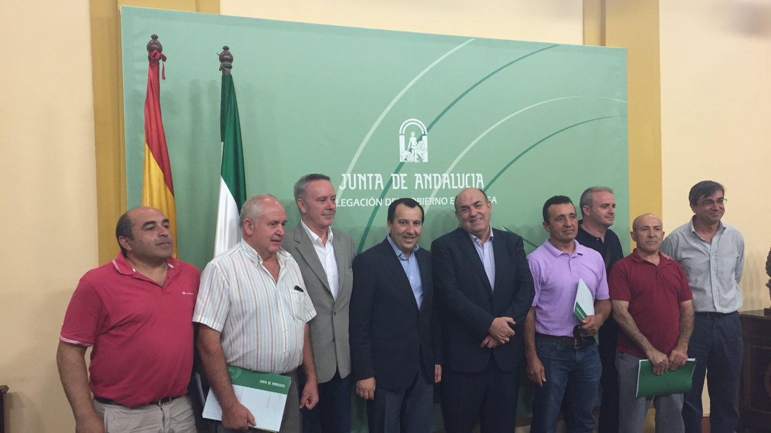 La Junta de Andalucía concede 5,3 millones de euros a 26 empresas agroalimentarias