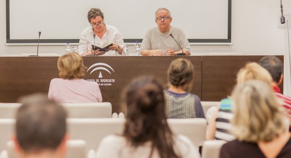 García Montero dice que la palabra cultura tiene poco que ver hoy 