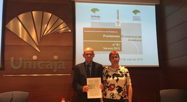 Analistas Económicos prevén un crecimiento del empleo en Andalucía del 3%