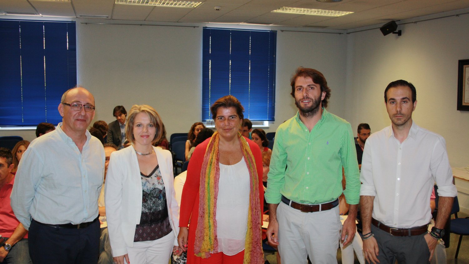 Dermatólogos y farmacéuticos se dan cita en el Hospital Regional para actualizar conocimientos sobre formulación magistral