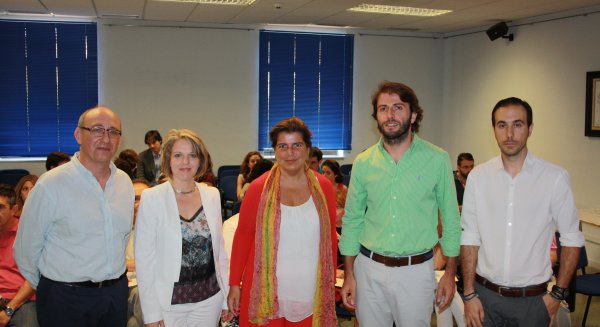 Dermatólogos y farmacéuticos se dan cita en el Hospital Regional para actualizar conocimientos sobre formulación magistral
