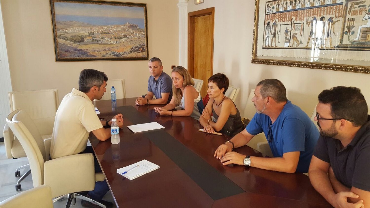 El Ayuntamiento de Benalmádena muestra su apoyo a los trabajadores de La Fonda