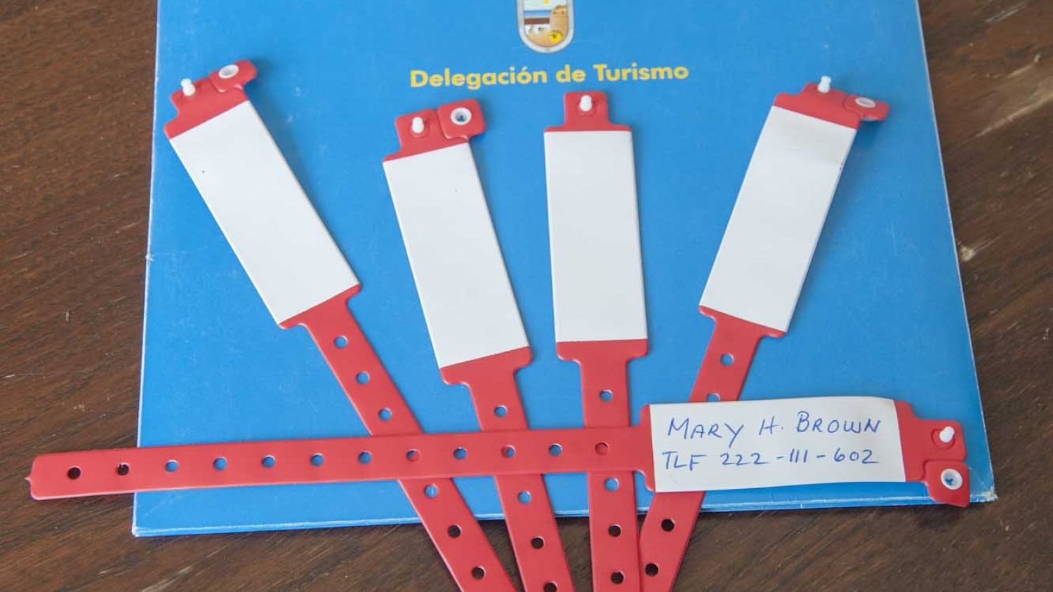 El Ayuntamiento de Torremolinos repartirá pulseras antipérdida de niños en la playa
