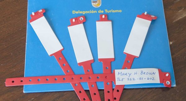 El Ayuntamiento de Torremolinos repartirá pulseras antipérdida de niños en la playa