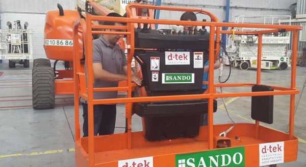 Sando patenta un sistema para prevenir accidentes laborales en plataformas elevadoras