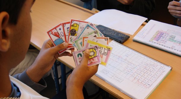 Profesores investigan el uso de juegos educativos para motivar el estudio de la química