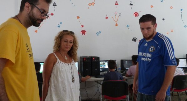 Casi un centenar de niños aprenden sobre arte y tecnología en los campamentos Gamestar(t)