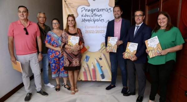 El Ayuntamiento oferta a los centros una nueva batería de programas educativos con 123 actividades