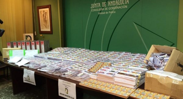 La Policía adscrita a la Junta de Andalucía se incauta de 205.000 boletos ilegales