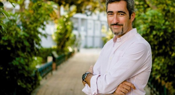 Navas aboga por romper la estacionalidad, diversificar la oferta y anuncia un plan de excelencia y calidad turística