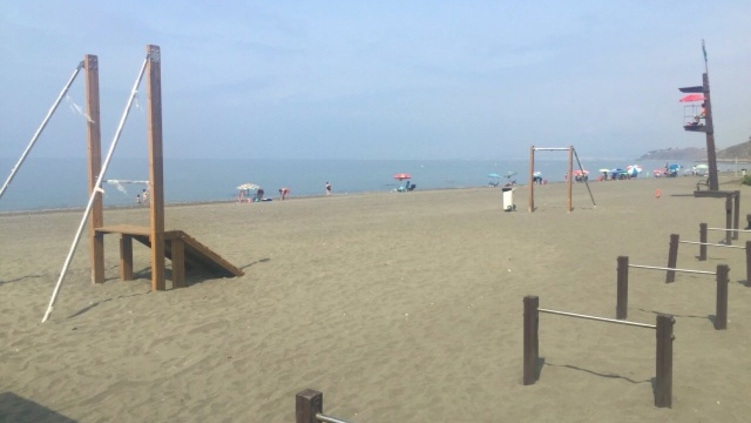 Las playas de los municipios de la costa oriental reciben equipamientos valorados en 750.000 euros